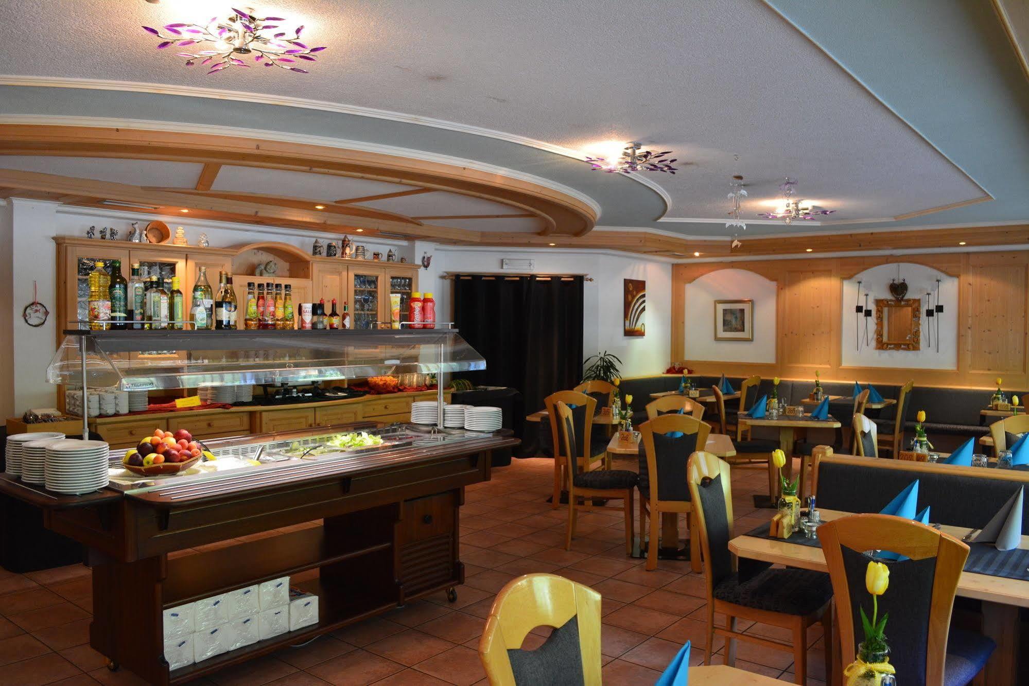 Hotel Sonja Cadipietra Buitenkant foto