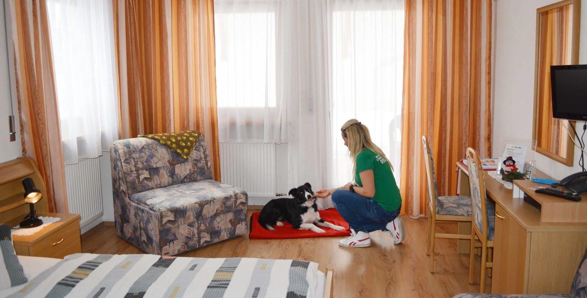 Hotel Sonja Cadipietra Buitenkant foto