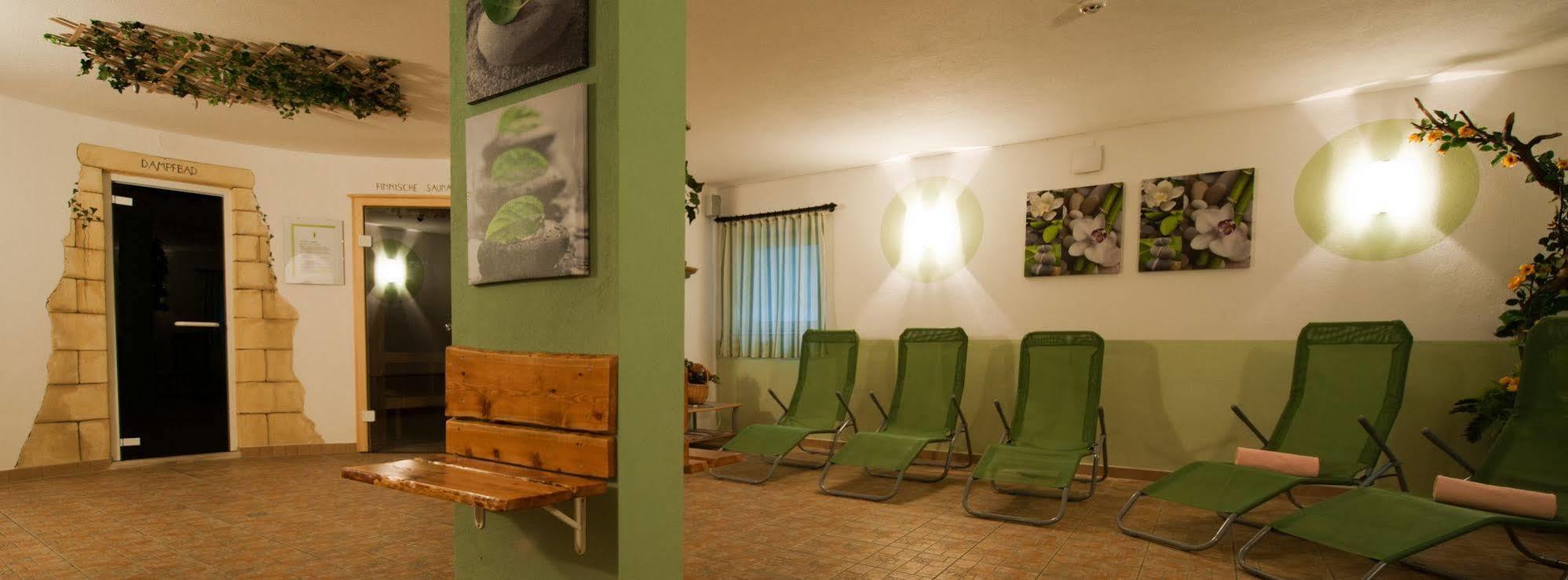 Hotel Sonja Cadipietra Buitenkant foto